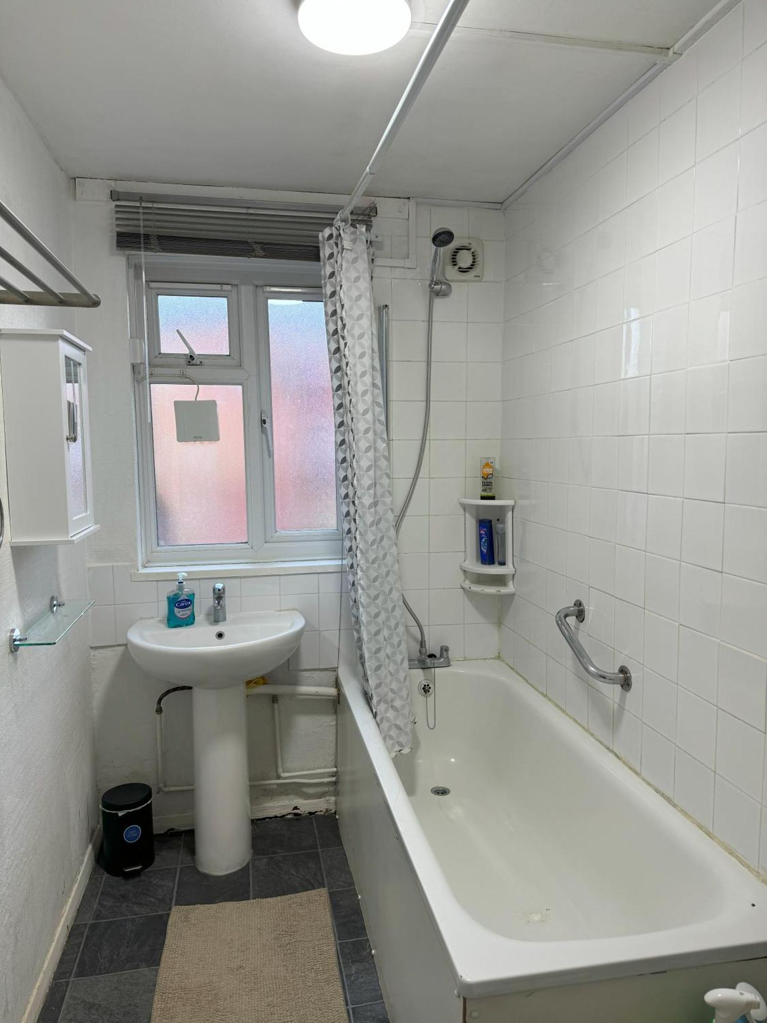 Lovely One Bed Apartment To Rent Лондон Экстерьер фото